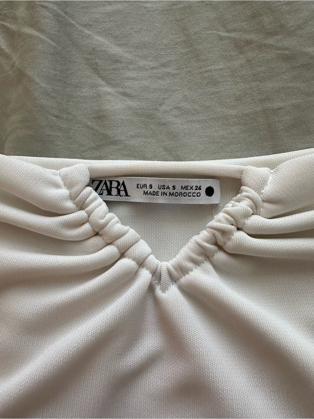 Zara Cream Off-Shoulder Ruched V-Crop Top - Picture 3 of 4